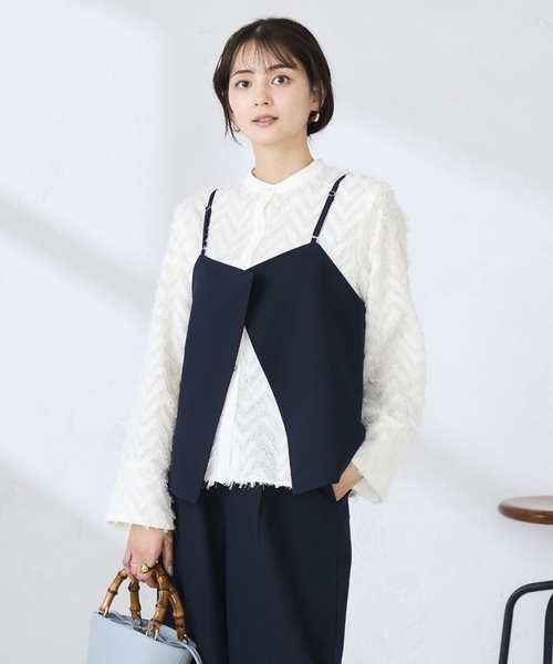 a.v.v(アーヴェヴェ)の「【2WAY】ビスチェ(その他トップス・レディース・ベージュ/ネイビー・39)」の8枚目の写真