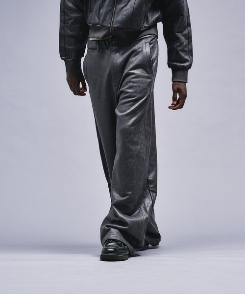 セール】Leather Like Coated Sweat Pants / レザーライクコーティング