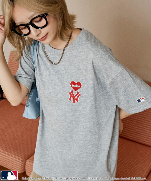 PUBLUX（パブリュクス）の「PUBLUX/パブリュクス 別注MLB ワンポイントハートTシャツ　限定展開（Tシャツ/カットソー・メンズ・ブラック/オフホワイト/ネイビー/グレー/ピンク/ブラウン/ライトグレー・L/M/ﾌﾘ-）」の4枚目の写真