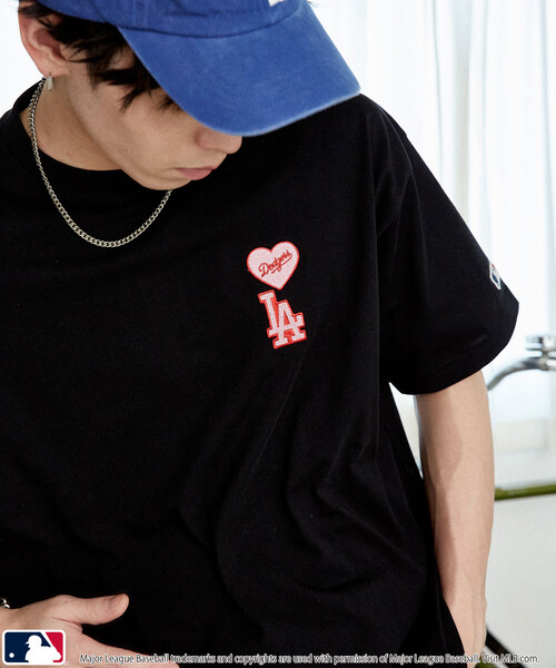 PUBLUX（パブリュクス）の「PUBLUX/パブリュクス 別注MLB ワンポイントハートTシャツ　限定展開（Tシャツ/カットソー・メンズ・ブラック/オフホワイト/ネイビー/グレー/ピンク/ブラウン/ライトグレー・L/M/ﾌﾘ-）」の2枚目の写真