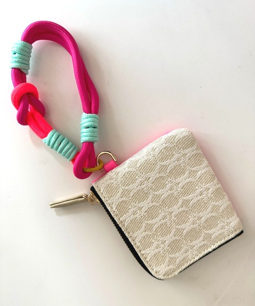 Q(キュー)の「パラコードストラップ(スマホグッズ・レディース・オレンジ/ブラック/ピンク・MEDIUM)」の12枚目の写真