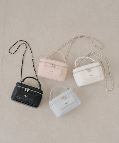 Chico(チコ)の「キルティングミニバニティバッグ(ショルダーバッグ・レディース・ブラック/ブルー/ホワイト/ピンク・FREE)」の5枚目の写真