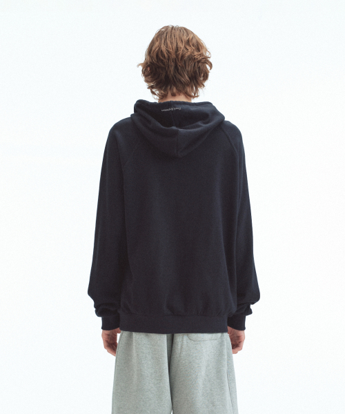 Rest&Recreation(レストアンドレクリエーション)の「OVERSIZED RAGLAN HOODIE - NAVY(パーカー・メンズ・その他・ONE)」の5枚目の写真