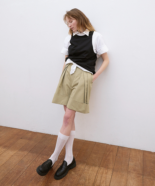 Spick & Span(スピックアンドスパン)の「《一部店舗+WEB限定》Glyph Chino Bermuda Pants(その他パンツ・レディース・ベージュ・38/36)」の3枚目の写真