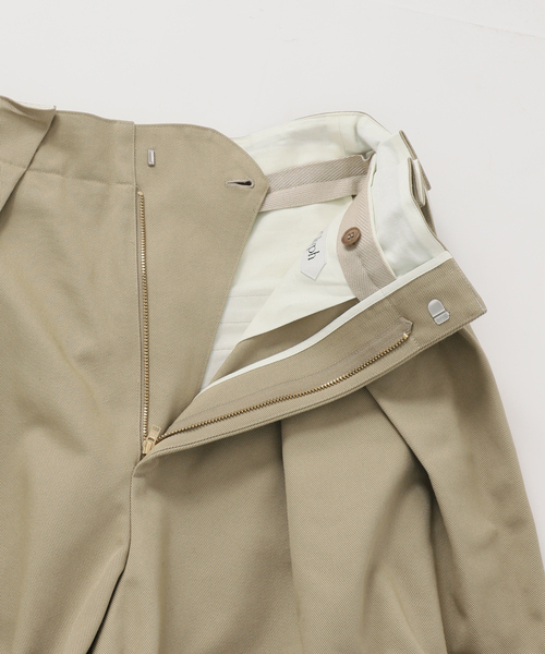 Spick & Span(スピックアンドスパン)の「《一部店舗+WEB限定》Glyph Chino Bermuda Pants(その他パンツ・レディース・ベージュ・38/36)」の13枚目の写真