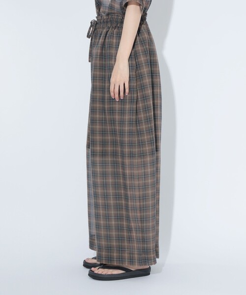 BEAMS BOY（ビームスボーイ）の「maturely / ボイル チェック ワイド イージー（その他パンツ・レディース・ブラウン/ピンク・ONE SIZE）」の10枚目の写真