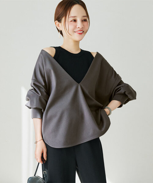 KOBE LETTUCE（コウベレタス）の「[ 田中亜希子さんコラボ ] 深Vネックジャージープルオーバー（Tシャツ/カットソー・レディース・オフホワイト/グレー系/ベージュ系/ブラック・M-Long/M-Short）」の4枚目の写真