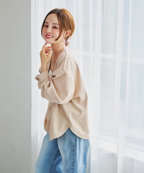 KOBE LETTUCE（コウベレタス）の「[ 田中亜希子さんコラボ ] 深Vネックジャージープルオーバー（Tシャツ/カットソー・レディース・オフホワイト/グレー系/ベージュ系/ブラック・M-Long/M-Short）」の10枚目の写真