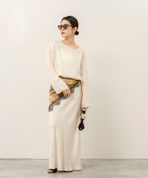 MAQWEL(マクウェル)の「《セットアップ対応》【MAQWEL/マクウェル】ウォッシャブルサテンTブラウス(シャツ/ブラウス・レディース・オフホワイト/ブラック・FREE)」の6枚目の写真