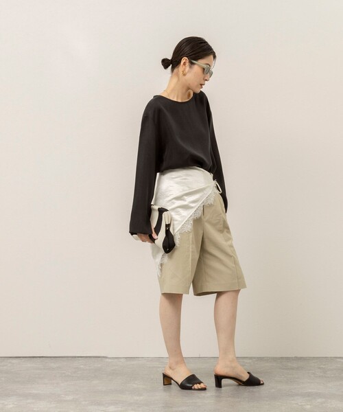 MAQWEL(マクウェル)の「《セットアップ対応》【MAQWEL/マクウェル】ウォッシャブルサテンTブラウス(シャツ/ブラウス・レディース・オフホワイト/ブラック・FREE)」の13枚目の写真