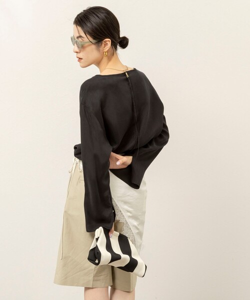 MAQWEL(マクウェル)の「《セットアップ対応》【MAQWEL/マクウェル】ウォッシャブルサテンTブラウス(シャツ/ブラウス・レディース・オフホワイト/ブラック・FREE)」の18枚目の写真