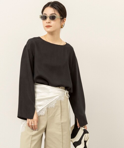 MAQWEL(マクウェル)の「《セットアップ対応》【MAQWEL/マクウェル】ウォッシャブルサテンTブラウス(シャツ/ブラウス・レディース・オフホワイト/ブラック・FREE)」の19枚目の写真