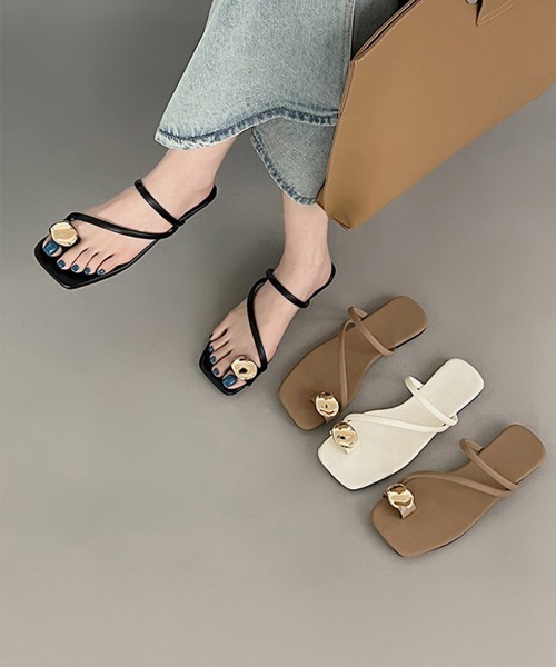 Miniministore(ミニミニストア)の「メタルサムリングトングサンダルストラップ(サンダル・レディース・ブラウン/ブラック/オフホワイト・22.5cm/24.0cm/23.0cm/24.5cm/23.5cm)」の21枚目の写真