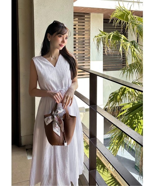LUDICRUM(ルーディクルム)の「Vneck drawstring dress(ワンピース・レディース・ブラック/オフホワイト/ラベンダー・M/S)」の1枚目の写真