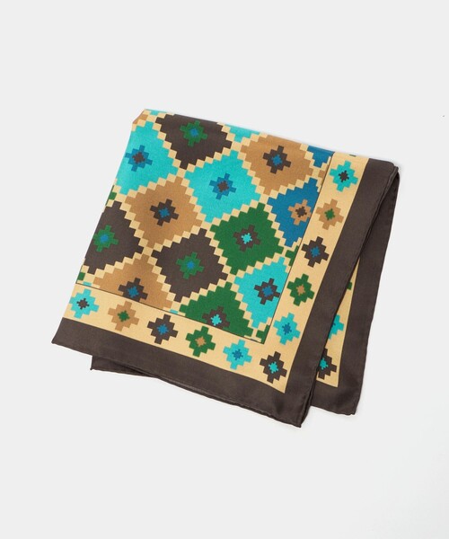 UNITED ARROWS(ユナイテッドアローズ)の「プリント ポケットチーフ(ポケットチーフ・メンズ・ダークブラウン/オリーブ・FREE)」の2枚目の写真