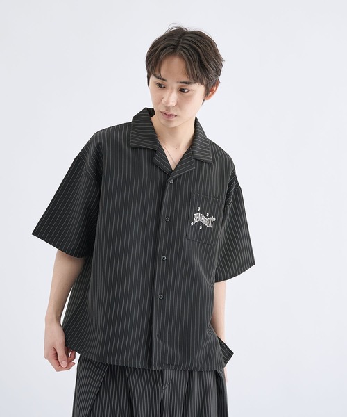 Remember.(リメンバー)の「フラワーボタンストライプ開襟シャツ / Flower Button Stripe Halfsleeve Shirt(シャツ/ブラウス・メンズ・ブラック/ブラウン/ホワイト・LARGE/MEDIUM)」の17枚目の写真