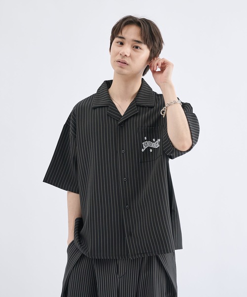 Remember.(リメンバー)の「フラワーボタンストライプ開襟シャツ / Flower Button Stripe Halfsleeve Shirt(シャツ/ブラウス・メンズ・ブラック/ブラウン/ホワイト・LARGE/MEDIUM)」の20枚目の写真