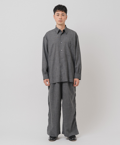 Gabriela Coll Garments（ガブリエラコールガーメンツ）の「GABRIELA COLL GARMENTS(ガブリエラコールガーメンツ) 別注 DRAPED TROUSERS（スラックス・メンズ・チャコールグレー・3/2/1）」の2枚目の写真