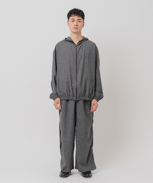 Gabriela Coll Garments（ガブリエラコールガーメンツ）の「GABRIELA COLL GARMENTS(ガブリエラコールガーメンツ) 別注 DRAPED TROUSERS（スラックス・メンズ・チャコールグレー・3/2/1）」の7枚目の写真