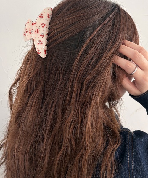 kutir（クティール）の「kutirlune／総柄ビジューヘアクリップ（バレッタ/ヘアクリップ・レディース・レッド/ブルー・FREE）」の5枚目の写真