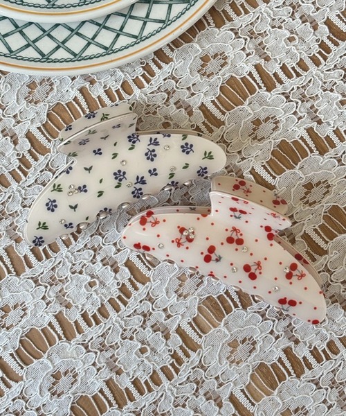 kutir（クティール）の「kutirlune／総柄ビジューヘアクリップ（バレッタ/ヘアクリップ・レディース・レッド/ブルー・FREE）」の6枚目の写真