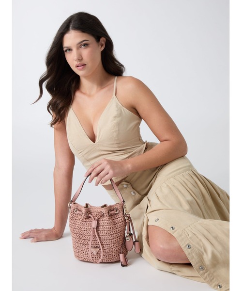 OFELIA TOP HANDLE BUCKET ショルダーバッグ バケットバッグ | GUESS