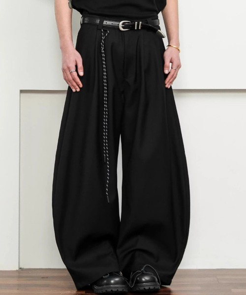 link lot（リンクロット）の「【2点セット】チャーム付きバックゴムタックワイドスラックス（スラックス・メンズ・ベージュ/ブラック・M/L）」の8枚目の写真