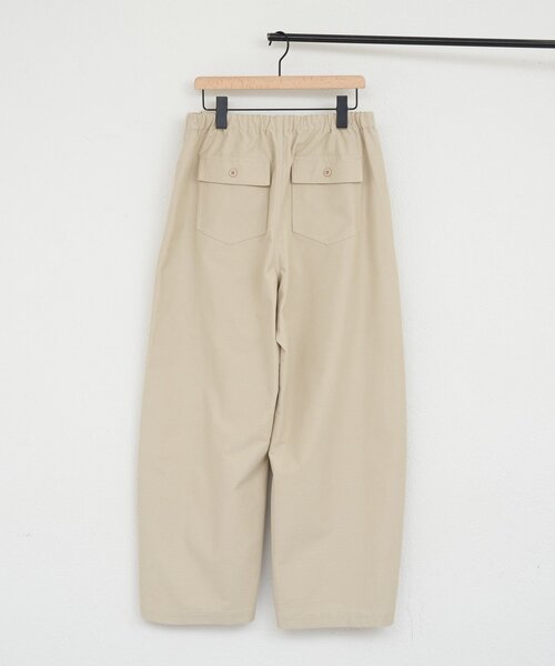 DISCOAT(ディスコート)の「【Enlude】カットバックサテンバレルイージーパンツ《ユニセックス》(その他パンツ・レディース・ベージュ/カーキ・LARGE/MEDIUM)」の9枚目の写真