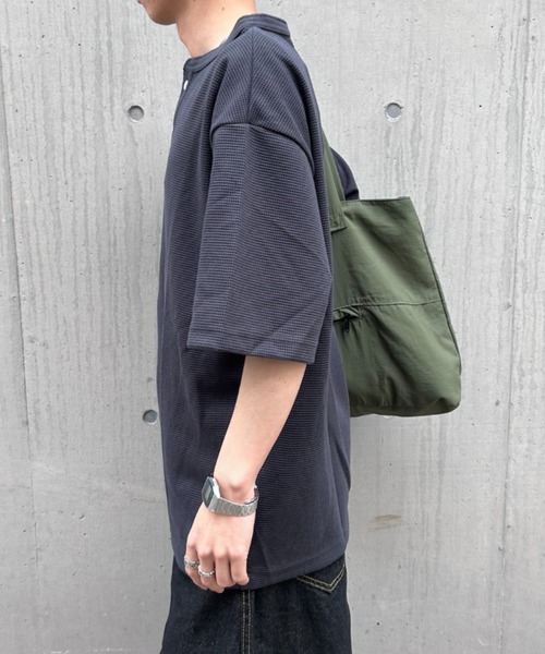 link lot(リンクロット)の「ドライワッフルヘンリーネック半袖Tシャツ(Tシャツ/カットソー・メンズ・オートミール/グレー/ブラック・M/L/XL)」の5枚目の写真