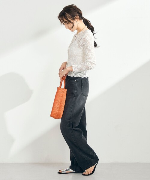fredy emue（フレディエミュ）の「フラワーストレッチレースカーデ（カーディガン/ボレロ・レディース・オフホワイト/ブラック・38）」の5枚目の写真