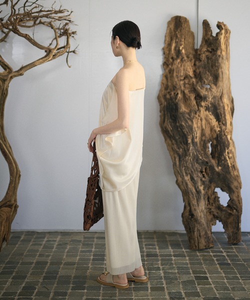 LAULEN(ローレン)の「satin drape bare top blouse /サテンドレープベアトップブラウス(シャツ/ブラウス・レディース・アイボリー/ブラック/ブラウン・FREE)」の10枚目の写真