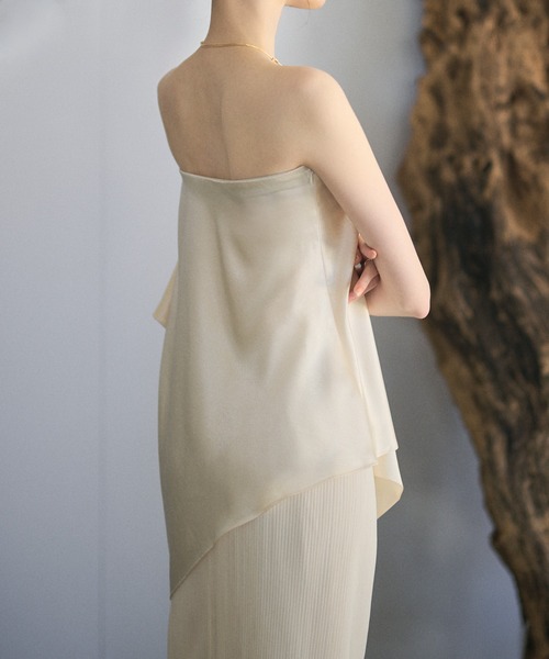 LAULEN(ローレン)の「satin drape bare top blouse /サテンドレープベアトップブラウス(シャツ/ブラウス・レディース・アイボリー/ブラック/ブラウン・FREE)」の15枚目の写真