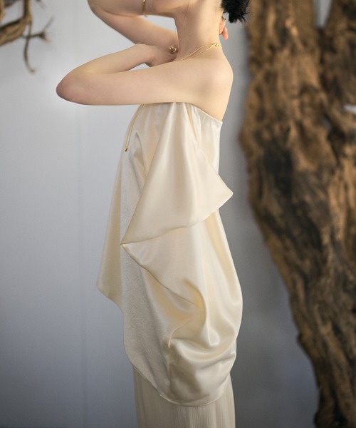 LAULEN(ローレン)の「satin drape bare top blouse /サテンドレープベアトップブラウス(シャツ/ブラウス・レディース・アイボリー/ブラック/ブラウン・FREE)」の18枚目の写真