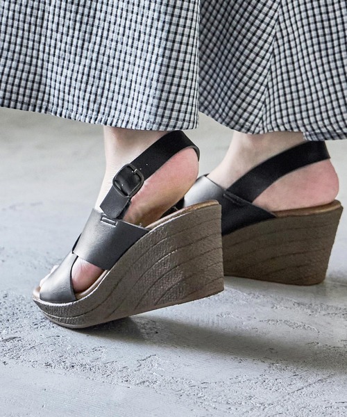 Fashion Letter（ファッションレター）の「日本製 バックベルトウェッジサボサンダル 痛くないサンダル（サンダル・レディース・ダークブラウン/ホワイト/ブラック・M/S/LL/L）」の16枚目の写真
