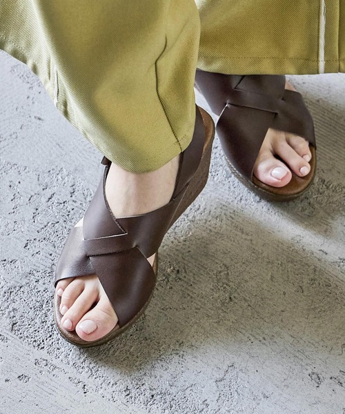 Fashion Letter（ファッションレター）の「日本製 バックベルトウェッジサボサンダル 痛くないサンダル（サンダル・レディース・ダークブラウン/ホワイト/ブラック・M/S/LL/L）」の22枚目の写真