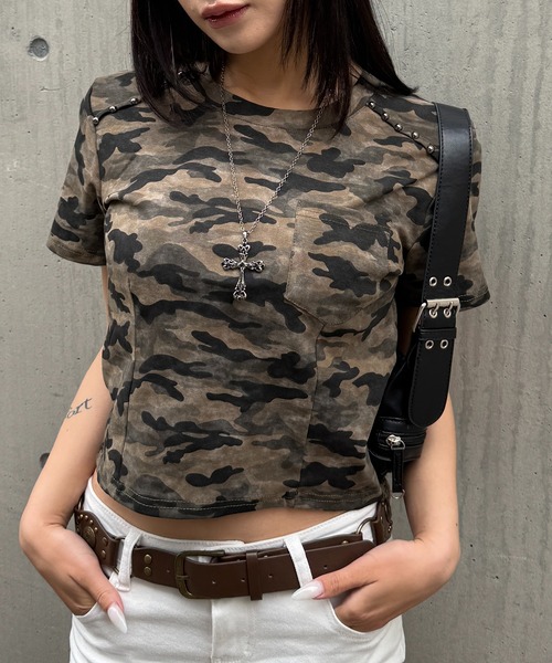 lilful(リルフル)の「【26年春夏新作】迷彩柄 フロントポケット スタッズ半袖Tシャツ(Tシャツ/カットソー・レディース・その他2/その他1・F)」の5枚目の写真