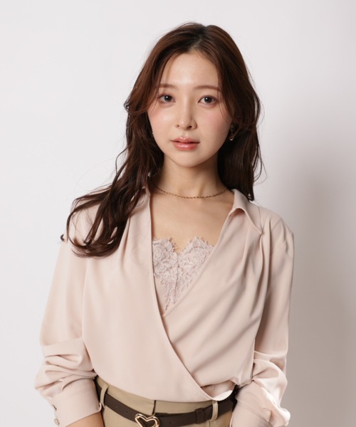 Apuweiser-riche（アプワイザーリッシェ）の「カシュクールレースキャミセット（Tシャツ/カットソー・レディース・グレイッシュベージュ/ライトブルー/ピンク・1/2）」の3枚目の写真