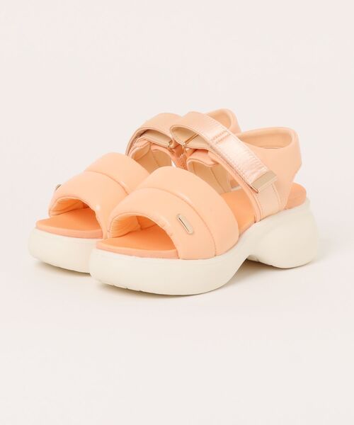 ABC-MART(エービーシーマート)の「ABC SELECT エービーシーセレクト CL VL PUFF SANDAL 6 ボリュームパフサンダル 6 W2064 ORANGE(サンダル・レディース・パープル・X-LARGE/LARGE/MEDIUM/SMALL)」の1枚目の写真