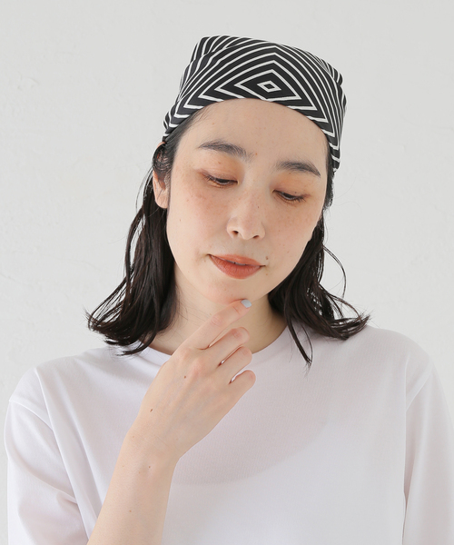 La TOTALITE（ラトータリテ）の「≪追加≫【洗える】グラフィックパターンスカーフ（ストール/ショール・レディース・ホワイト/ブラック・FREE）」の10枚目の写真