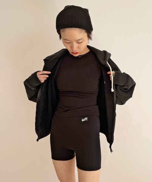 HOLIDAY(ホリデイ)の「WARM CREW-NECK TOPS ウォームクルーネックトップス(Tシャツ/カットソー・レディース・ベージュ/ブラック/ホワイト/レッド・ONE SIZE)」の18枚目の写真