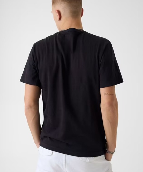 GUESS JEANS(ゲスジーンズ)の「GUESS JEANS/ゲスジーンズ GJ EG FIT JACQUARD Tシャツ 秋 秋服 2026年秋冬(Tシャツ/カットソー・メンズ・ホワイト/ブラック・M/L/XL)」の6枚目の写真