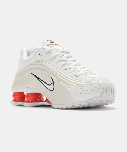 NIKE(ナイキ)の「NIKE W SHOX R4 AR3565-103(スニーカー・レディース・ホワイト・23cm)」の5枚目の写真