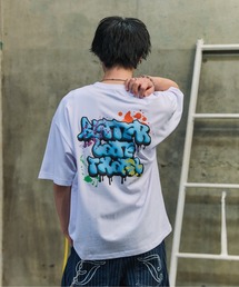 スプラッシュ タギング グラフィック Tシャツ