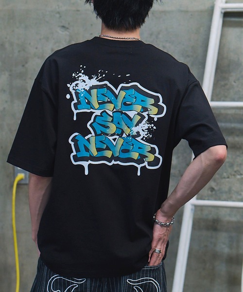 ILL'S(イルズ)の「スプラッシュ タギング グラフィック Tシャツ(Tシャツ/カットソー・メンズ・ブラック/ホワイト系その他/ホワイト/ブラック系その他/パープル/ブルー系その他・L/M)」の1枚目の写真