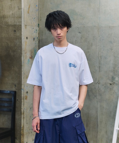 ILL'S(イルズ)の「スプラッシュ タギング グラフィック Tシャツ(Tシャツ/カットソー・メンズ・ブラック/ホワイト系その他/ホワイト/ブラック系その他/パープル/ブルー系その他・L/M)」の11枚目の写真