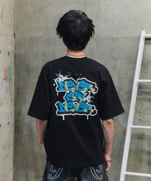 ILL'S(イルズ)の「スプラッシュ タギング グラフィック Tシャツ(Tシャツ/カットソー・メンズ・ブラック/ホワイト系その他/ホワイト/ブラック系その他/パープル/ブルー系その他・L/M)」の13枚目の写真