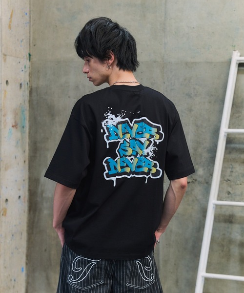 ILL'S(イルズ)の「スプラッシュ タギング グラフィック Tシャツ(Tシャツ/カットソー・メンズ・ブラック/ホワイト系その他/ホワイト/ブラック系その他/パープル/ブルー系その他・L/M)」の12枚目の写真
