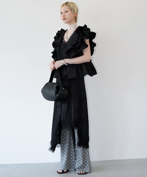 chuclla(チュクラ)の「プリーツフリル ペプラムブラウス chw26s311(Tシャツ/カットソー・レディース・ホワイト/ブラック・FREE)」の10枚目の写真
