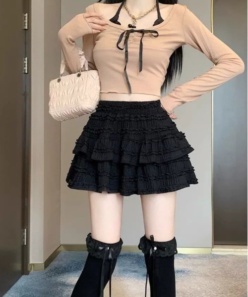 MELT（メルト）の「ティアードフリルミニスカート（スカート・レディース・ブラック/ホワイト・L/M）」の16枚目の写真