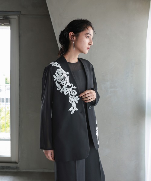 Callarus(カラルス)の「【オケージョン対応】アシメレースデザインジャケットオールインワンパンツセットアップドレス〔Callarus〕(パンツドレス・レディース・ブラック系/グレー系・LL/M/S/L)」の11枚目の写真